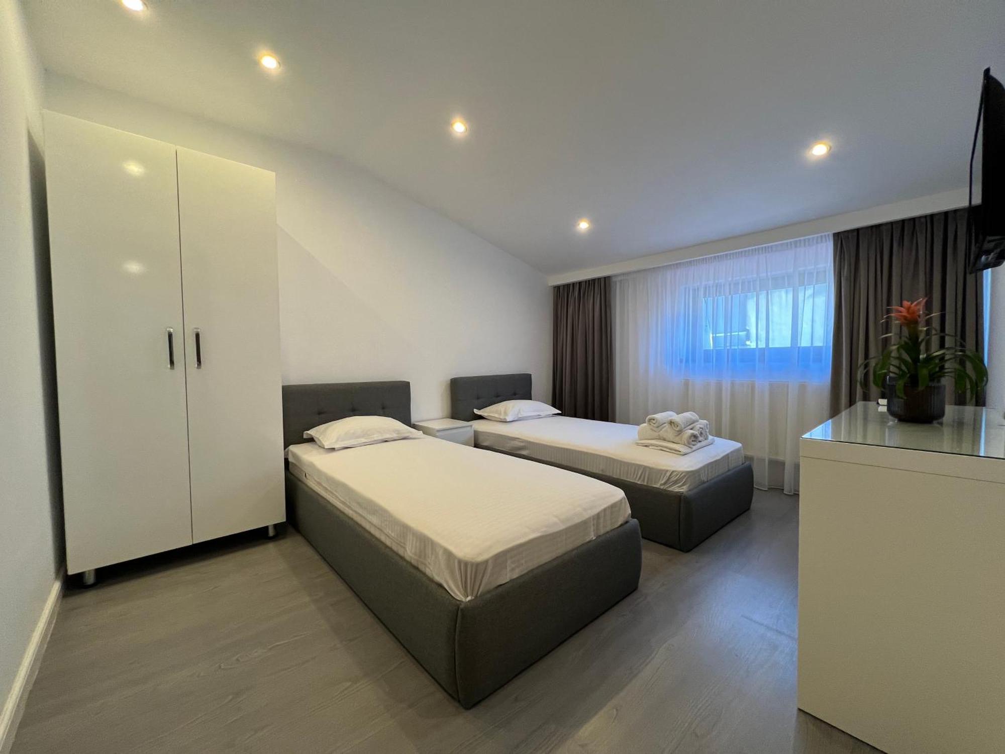 Guest house Center By Acme Rent 2*