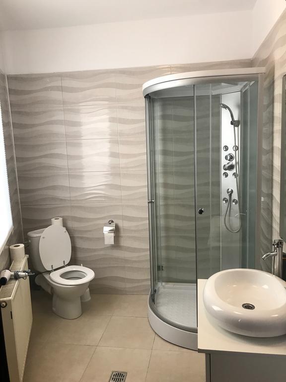 Center By Acme Rent Pensiune Bucureşti